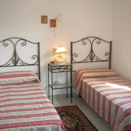Tatil Evi Casa Dei Fiori Chia