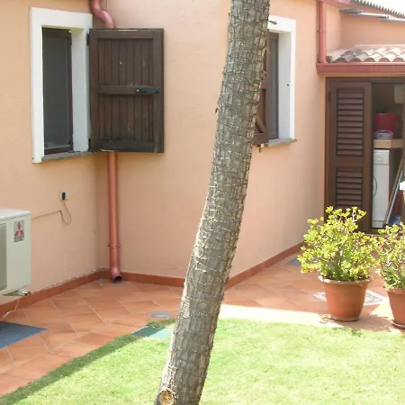 Casa Dei Fiori Tatil Evi Chia